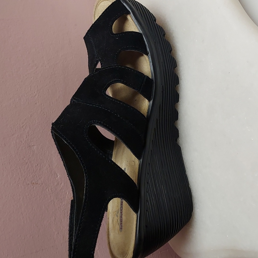 Skechers Memory Foam Suede Wedges Size 6/5